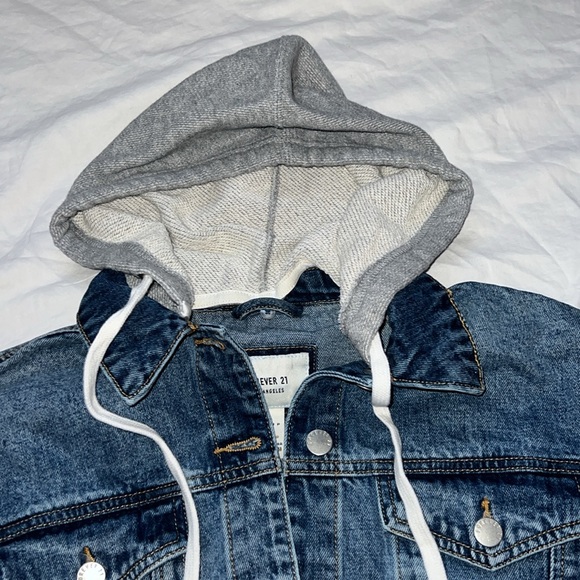Cropped Hooded Denim Jacket - Picture 2 of 5